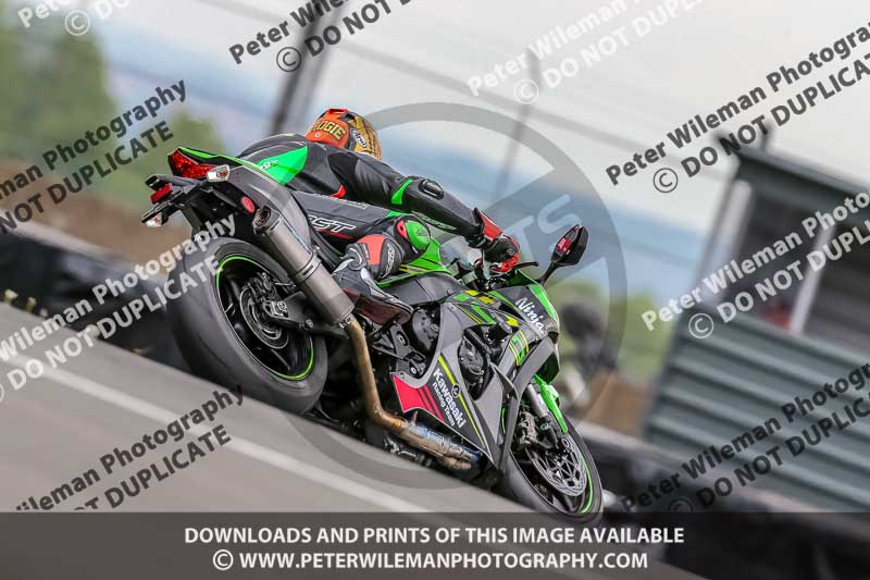PJ Motorsport Photography;donington no limits trackday;donington park photographs;donington trackday photographs;no limits trackdays;peter wileman photography;trackday digital images;trackday photos